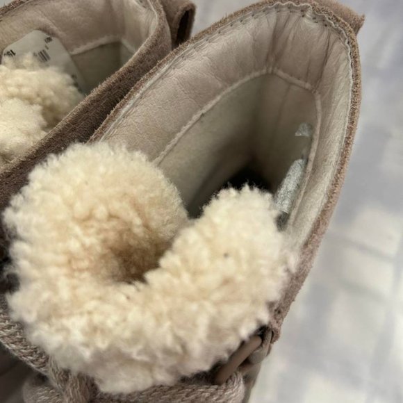 NWT Sorel beige suede sheep fur short boots 6.5 $210 - Picture 5 of 7